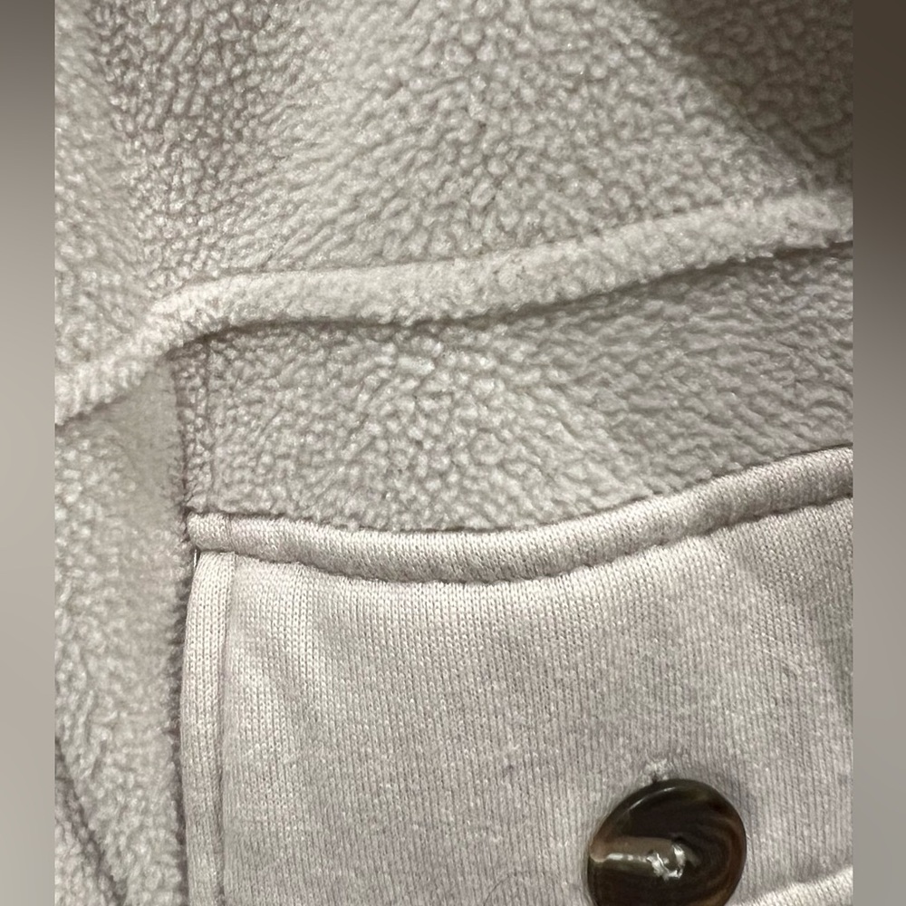 Shacket - Picture 2 of 3